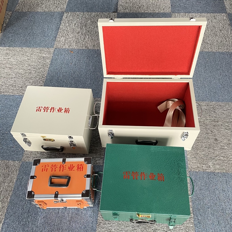 蓝山爆破工程作业箱如何选择？玻璃钢与传统材质的全面对比